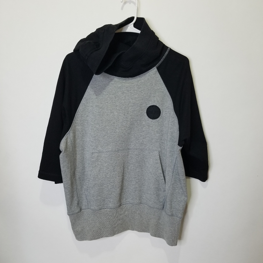 Black Apple 3/4 Sleeve Hoodie Size M
